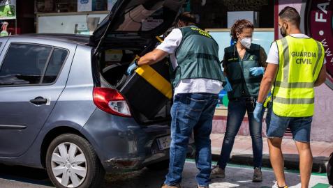 La Guardia Civil recoge pruebas de los dos apuñalamientos de Noelia de Mingo en El Molar