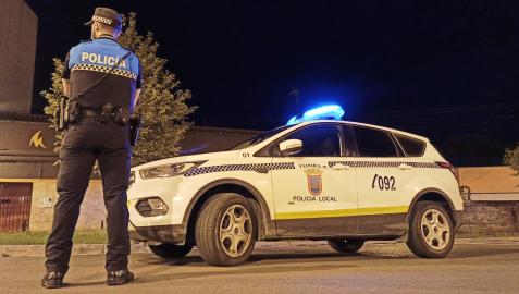 policia-local-tudela Un agente de la Policía Local de Tudela, durante un turno nocturno