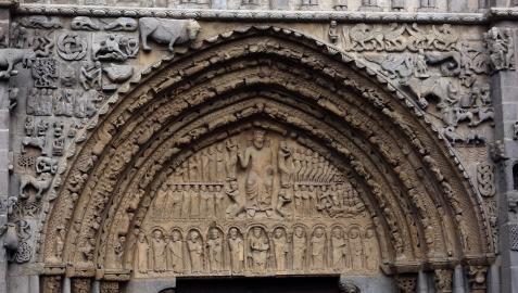 Portada románica de Santa María de Sangüesa.