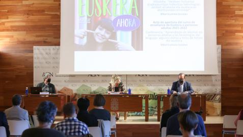 Acto de apertura del curso de aprendizaje en euskera