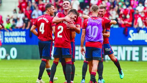 Los jugadores celebran la victoria ante el Rayo.