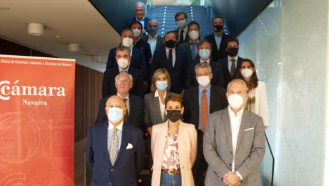 Javier Taberna, María Chivite, Markus Haupt, Francisco San Martín, Laura Sandúa, Ignacio Salazar, Isabel Moreno, Alfredo Arbeloa, Carlos Iribarren, Carlos Llonis, Carlos Sagüés, Luis Colina, Miguel Suárez, Eduardo Ryan, José Joaquín Senosiáin, Celso Clariana, Estebán Morrás e Íñigo Eugui