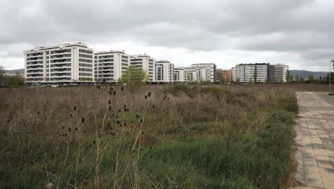 Terrenos donde se proyectan viviendas, dotaciones y comercios en Erripagaña Terrenos donde se proyectan viviendas, dotaciones y comercios.