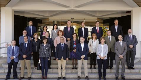 Representantes de la Universidad Pública han visitado los fondos del Museo de Ciencias