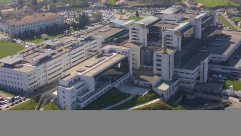 Imagen del Hospital Clínico de Santiago de Compostela, a donde fueron trasladados los heridos