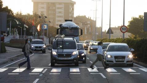 Los nuevos pasos peatonales ayudan al necesario calmado de tráfico en ciudad
