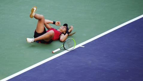 Paula Badosa Paula Badosa, en el instante posterior a lograr su victoria en Indian Wells