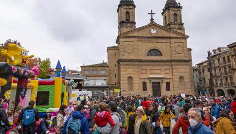 A pesar de que no se pudo llevar a cabo el tradicional recorrido por las calles de la ciudad, hubo muchas actividades por todo Estella A pesar de que no se pudo llevar a cabo el tradicional recorrido por las calles de la ciudad, hubo muchas actividades por todo Estella