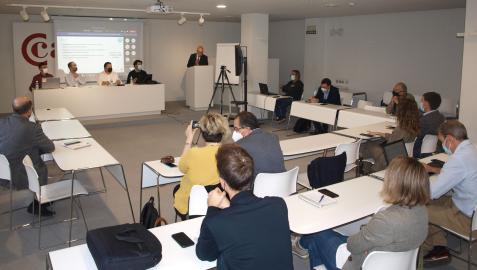 jornada-vehiculo-electrico Jornada 'Movilidad Eléctrica Sostenible' organizada en la Cámara de Comercio de Navarra