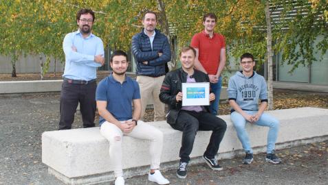 Equipo de I+D+i de Tracasa Instrumental con el podio de la competición Equipo de I+D+i de Tracasa Instrumental con el podio de la competición