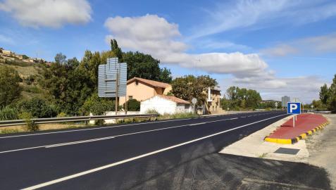 CARRETERA Carretera renovada a su paso por Pueyo