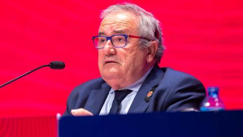 Luis Sabalza Luis Sabalza, este sábado durante la asamblea de Osasuna