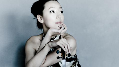La violinista Clara Jumi-Kang La violinista Clara Jumi-Kang