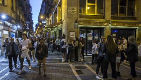 La Escalerica de San Nicolás, bar de copas en la esquina con la calle Pozoblanco
