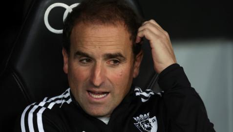 El entrenador de Osasuna, Jagoba Arrasate, en el Santiago Bernabéu