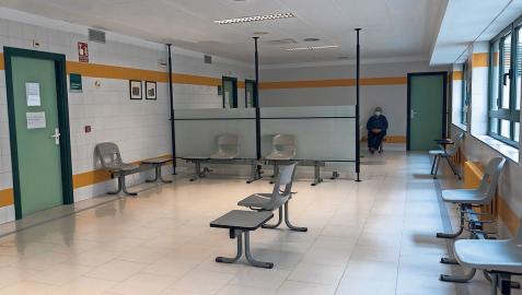 Sala de espera del centro de salud Santa Ana de Tudela casi vacía, en octubre del año pasado Sala de espera del centro de salud Santa Ana de Tudela casi vacía, en octubre del año pasado