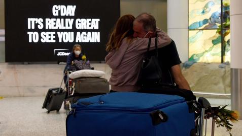 En el aeropuerto de Sídney se han vivido emotivas escenas de reencuentros