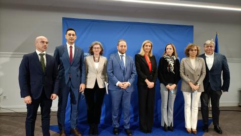La delegación europea que investiga los crímenes de ETA sin resolver, en la rueda de prensa en Madrid con la que concluye su visita a España