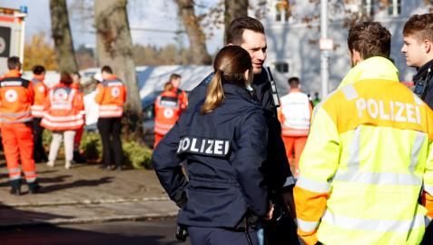 Ataque en un tren en Alemania Miembros de las Fuerzas de Seguridad, en el lugar de los hechos