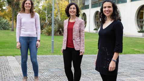 De izda. a dcha., Sara Martínez de Morentin, Ariadna García-Prado y Rebeca Echavarri