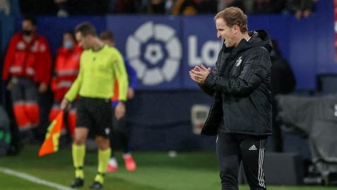 Jagoba Arrasate, en el partido contra la Real Sociedad en El Sadar Jagoba Arrasate, en el partido contra la Real Sociedad en El Sadar