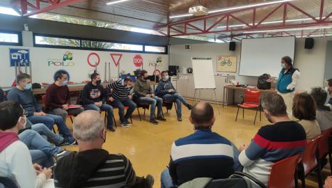 Un momento del curso de Seguridad Vial al que asistieron los agentes locales