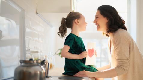 En España hay 1.541.700 de hogares españoles en los que una sola mujer se hace cargo de todo.