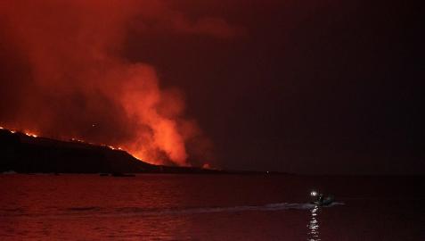 Las coladas a su llegada al litoral de Tazacorte, en La Palma