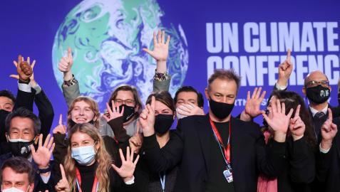 Delegados posan para una foto durante la Cumbre del Clima (COP26) celebrada en Glasgow Delegados posan para una foto durante la Cumbre del Clima (COP26) celebrada en Glasgow