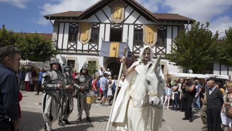 El mercado medieval se ha convertido en acto fijo del calendario cultural de Lekunberri. El mercado medieval se ha convertido en acto fijo del calendario cultural de Lekunberri.