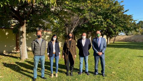 proyecto life De izda a dcha: Luis Orcaray (INTIA), Eva Zaragüeta (GAN-NIK), la consejera Gómez, Agramonte y De Miguel