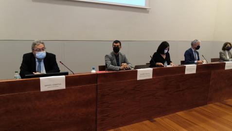 191121PM20-Santos en mesa ponencia 1 El consejero Santos en la mesa que ha presidido la jornada celebrada en la UPV