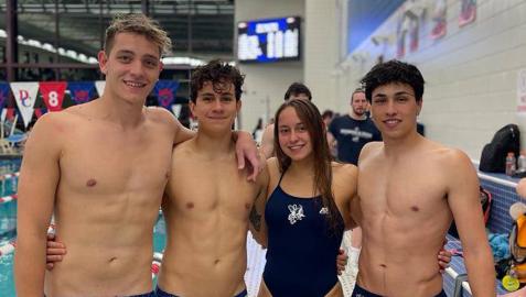De izda a dcha, Juan Gómez, Nikolai Valencia, Leyre Antoñanzas y Micki, compañeros de equipo De izda a dcha, Juan Gómez, Nikolai Valencia, Leyre Antoñanzas y Micki, compañeros de equipo