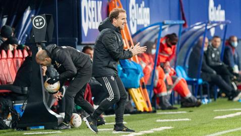 Jagoba Arrasate anima a sus jugadores en el partido contra el Elche Jagoba Arrasate anima a sus jugadores en el partido contra el Elche