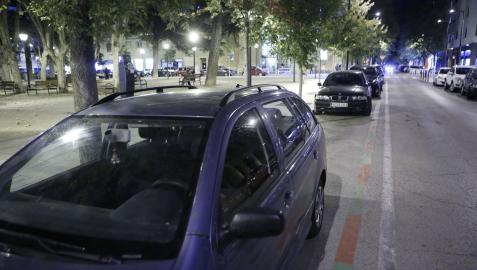 La plaza de la Cruz permite el aparcamiento tanto en horario comercial como exclusivo para residentes La plaza de la Cruz permite el aparcamiento tanto en horario comercial como exclusivo para residentes