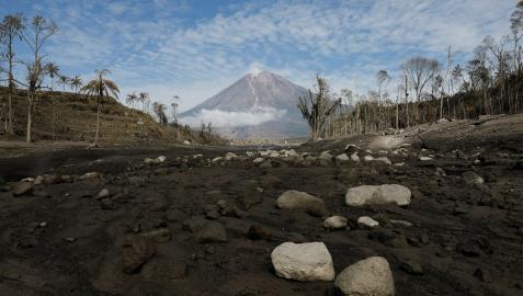 El volcán Semeru El volcán Semeru
