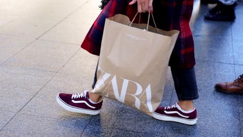 Bolsa de una tienda de Inditex Bolsa de una tienda de Inditex