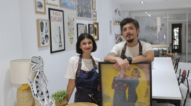 Itsaso Jiménez Iribarre y Cristian Soto Martínez, en su nuevo local de la calle Felipe Gorriti de Pamplona Itsaso Jiménez Iribarre y Cristian Soto Martínez, en su nuevo local de la calle Felipe Gorriti de Pamplona