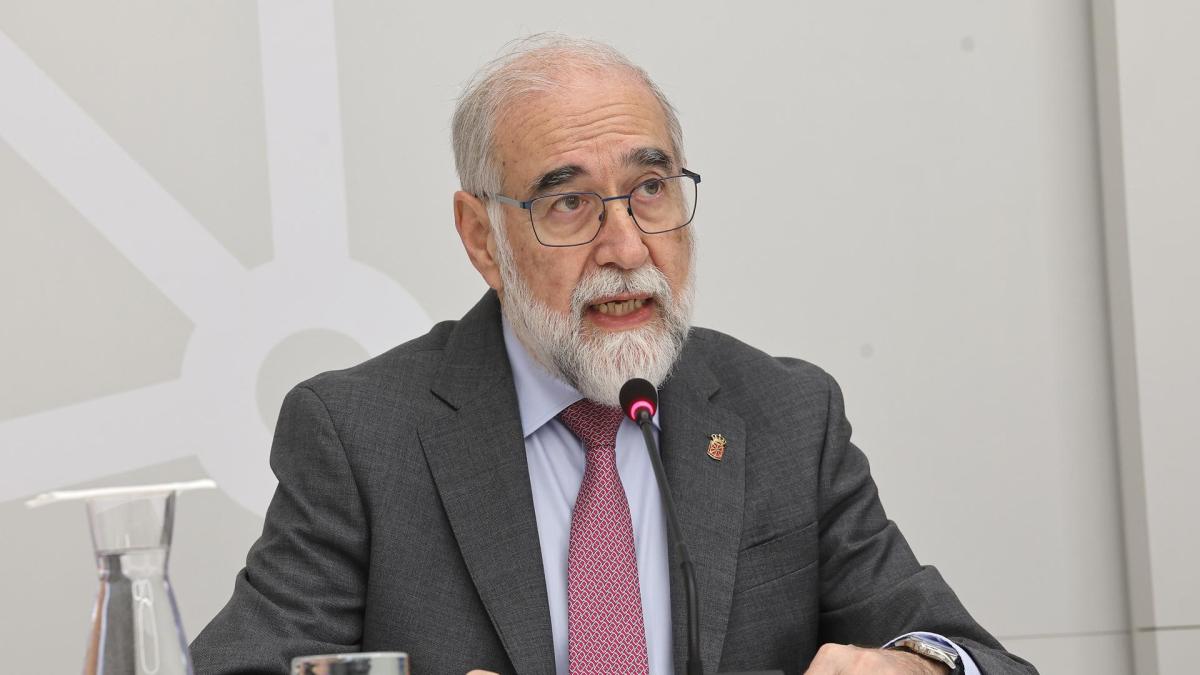 <![CDATA[Fernando Domínguez: el capitán sin rumbo]]>