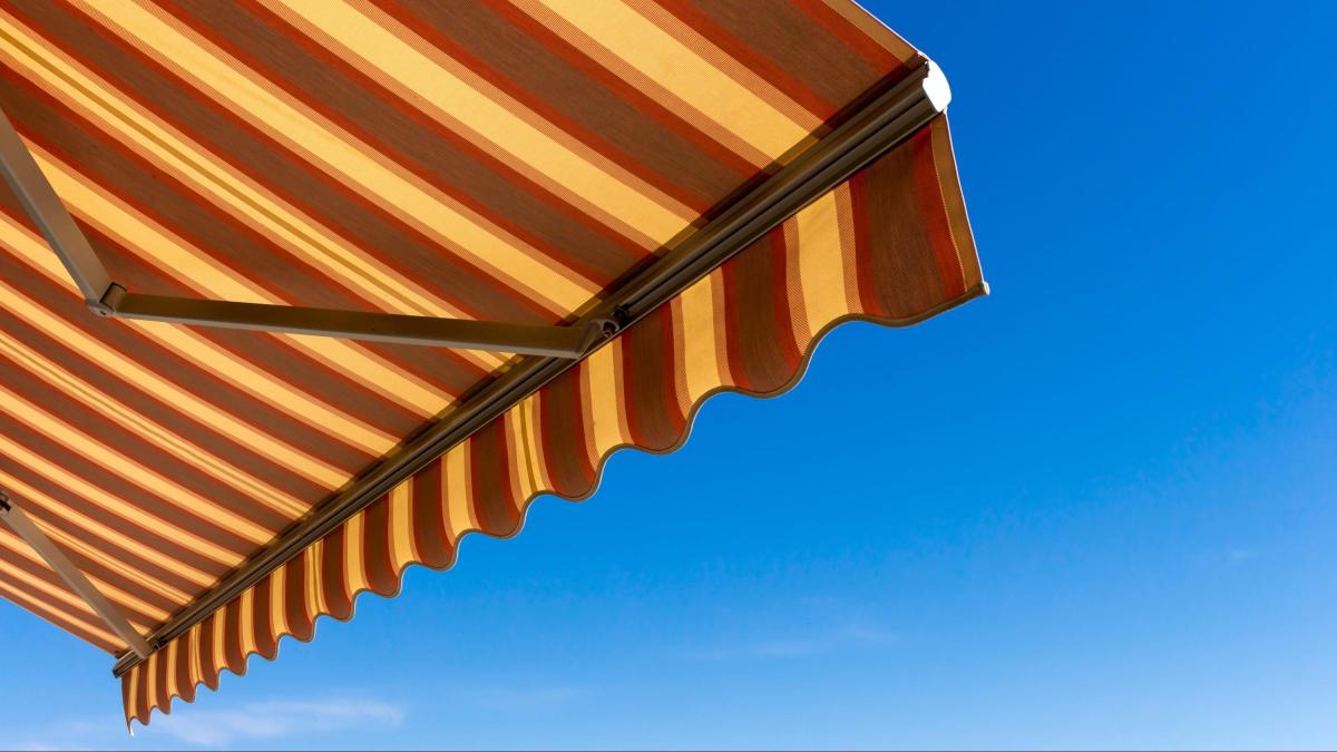 <![CDATA[¿Puedo poner un toldo o cerrar mi terraza por mi cuenta y sin preguntar a la comunidad de vecinos?]]>