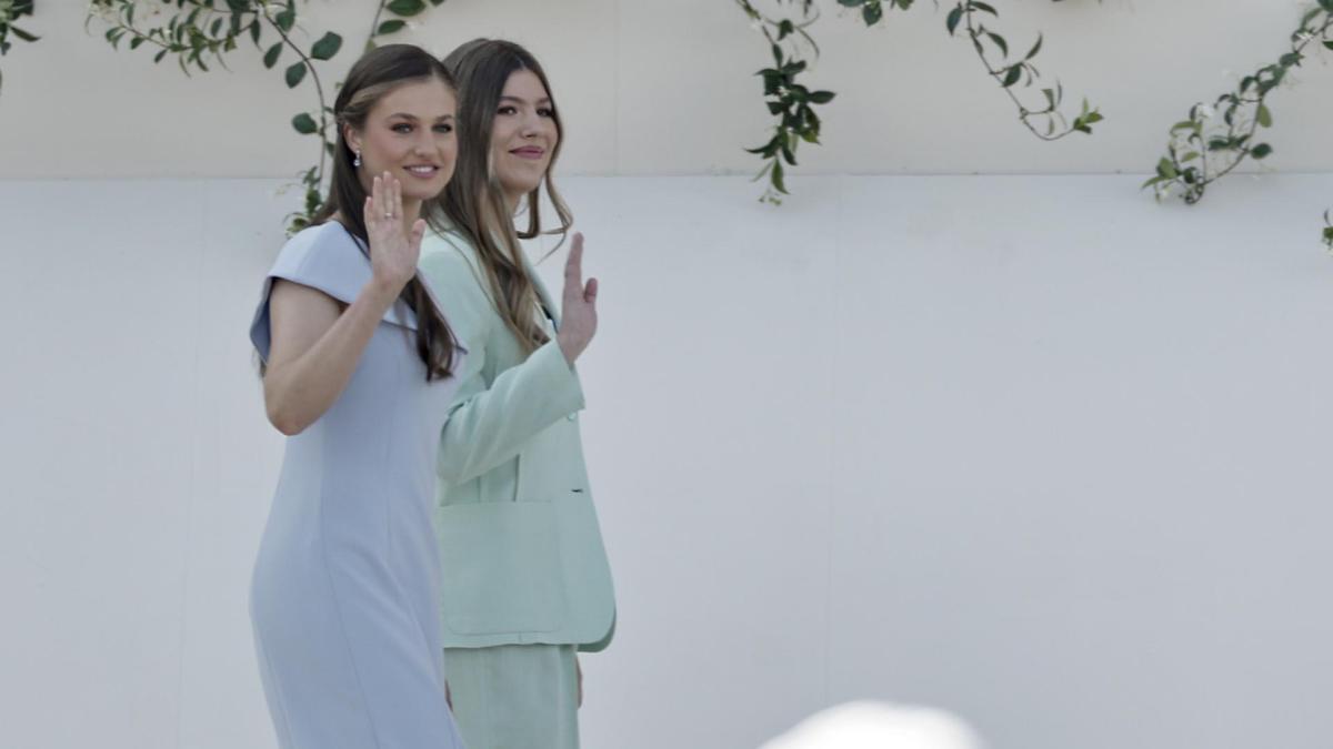 <![CDATA[Leonor y Sofía, dos fans más de Bud Bunny en el Met