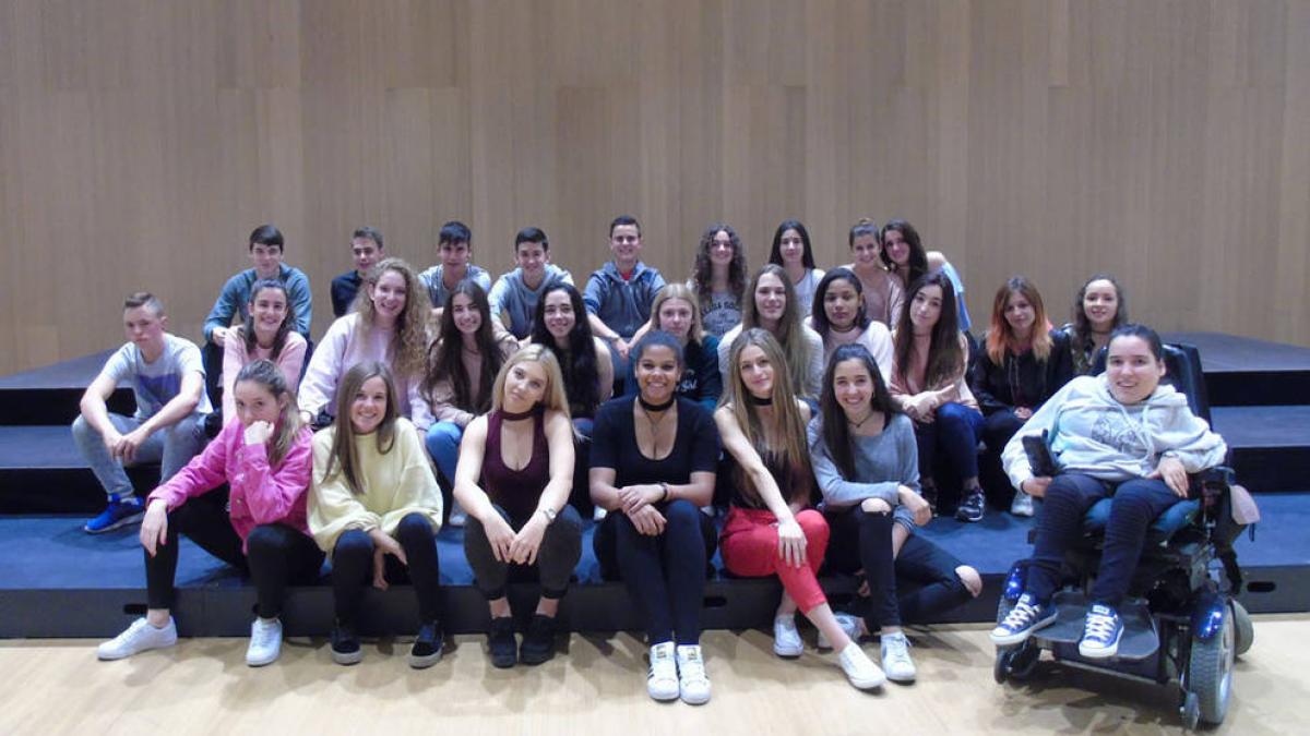 Estudiantes del IES Barañáin estrenan 'El musical de los musicales' el ...