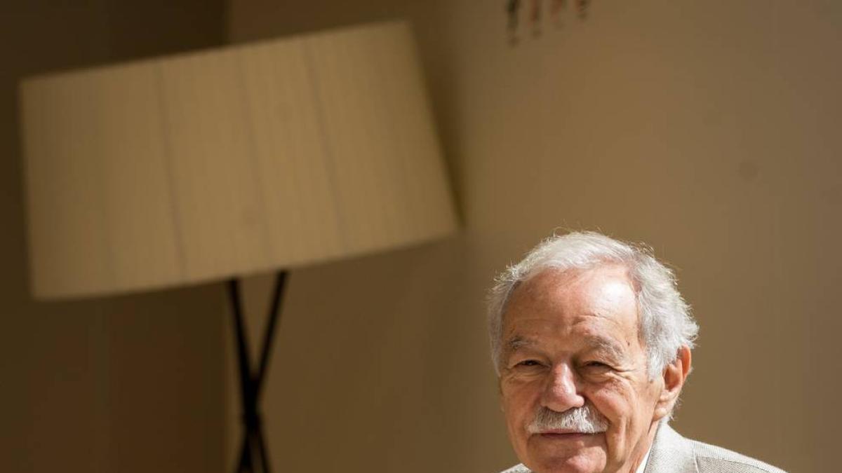 <![CDATA[No hay quien quite a Eduardo Mendoza de la lista de libros más vendidos]]>