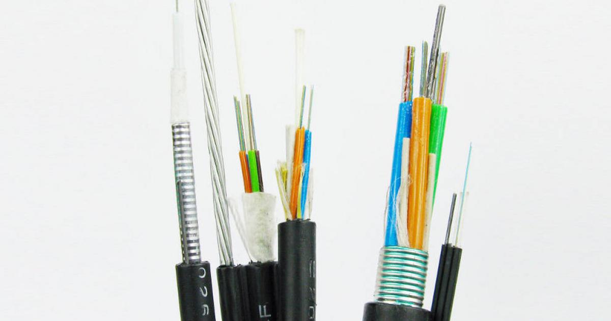 Волоконно оптический кабель т01. Волоконно-оптический кабель (Fiber Optic). Optical Fiber Cable 190912g SJ. Волоконно оптическая сборка кабель т01. Оптоволоконный кабель в разрезе.