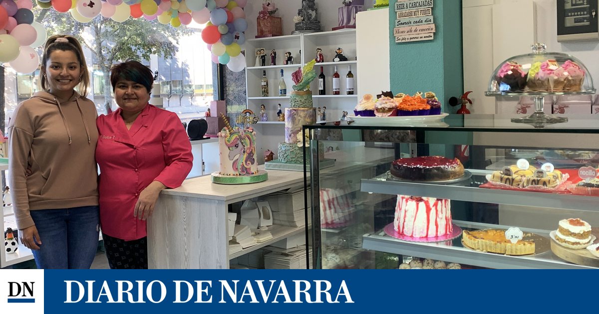 Tarta de números con frutas y flores comestibles - Tartas personalizadas en  Madrid