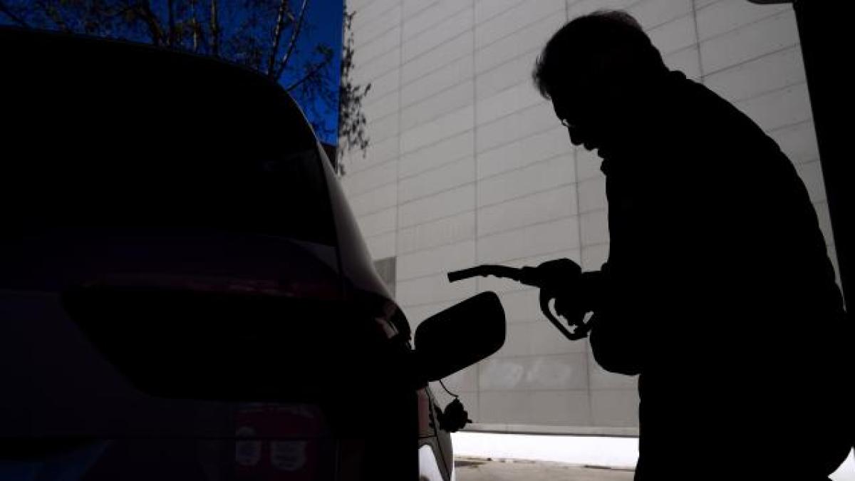 <![CDATA[La OCU lo confirma: este es el mejor día para echar gasolina esta Semana Santa]]>