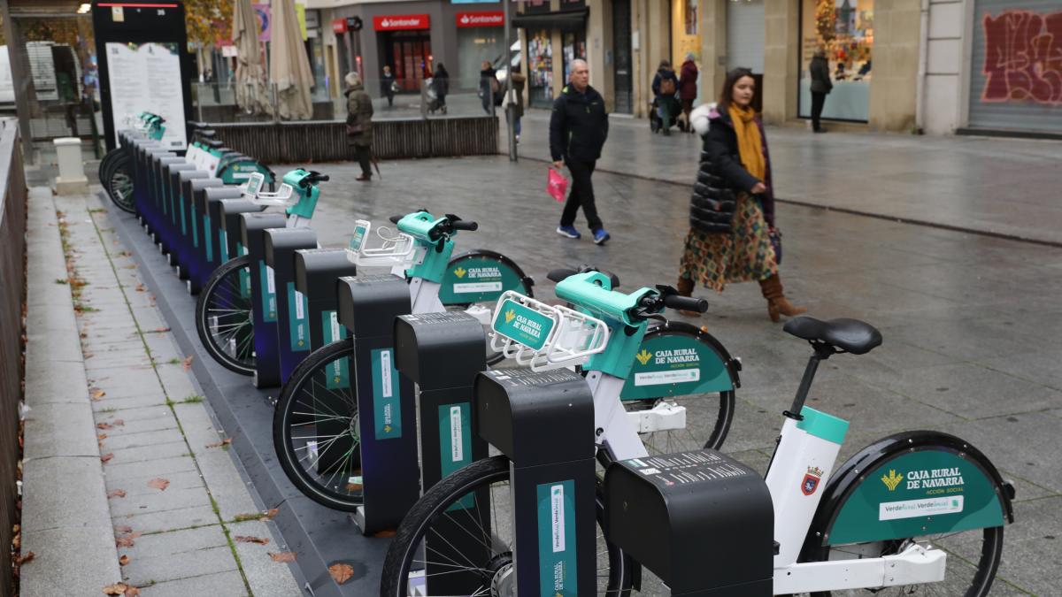 <![CDATA[Aranguren, primero en delegar competencias para las bicis de alquiler]]>