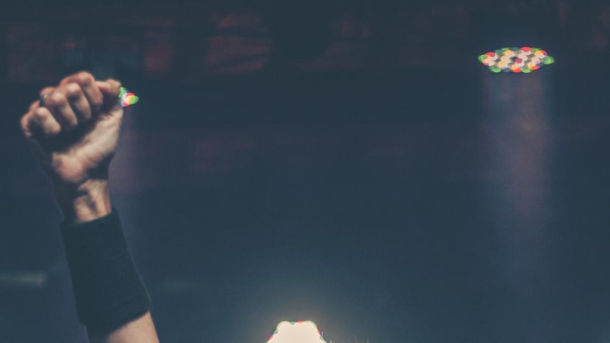 <![CDATA[Javi Robles estrena 'No te pido que perdones a este idiota']]>