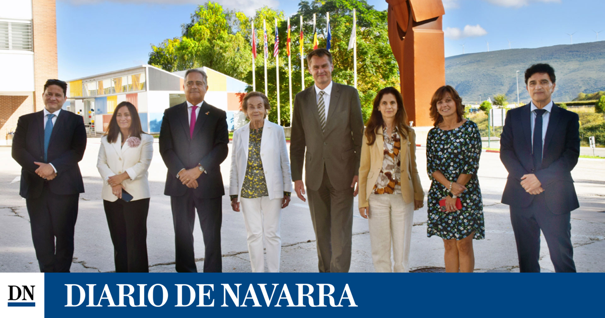 The British Ambassador to Spain visits MTorres