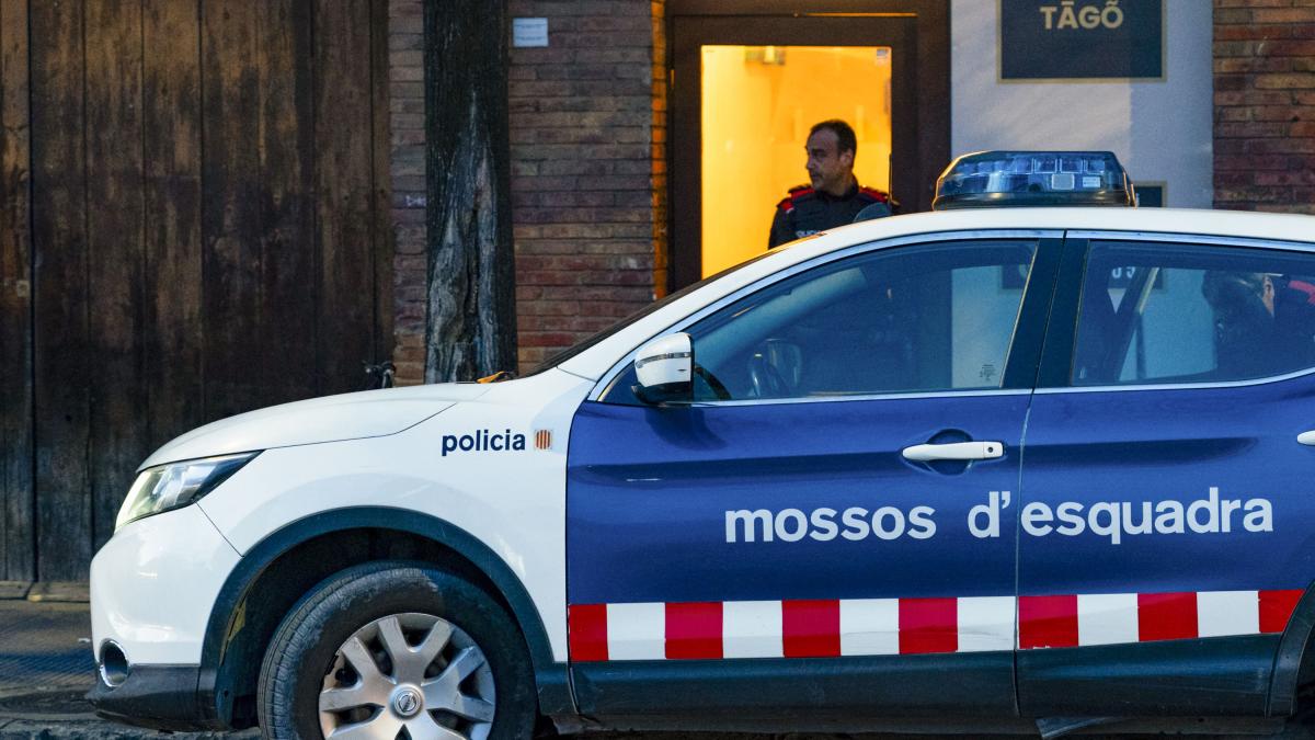 <![CDATA[Detenidas 7 personas en Badalona por introducir billetes falsos producidos por la Camorra]]>